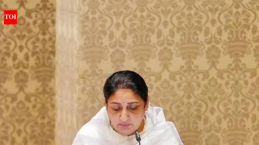 सुनेत्रा यांच्या सुरक्षेची काळजी सरकार घेईल : मुख्यमंत्री