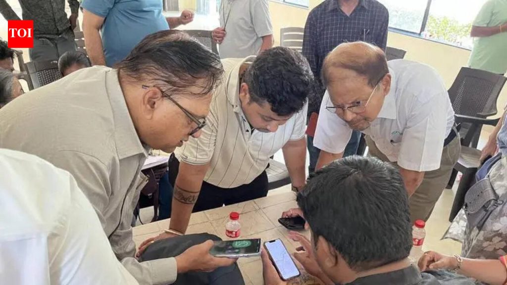 महंमदवाडी परिसरात घरातील पाणी कनेक्शनसाठी प्लंबर ५० हजार रुपयांची मागणी करतात
